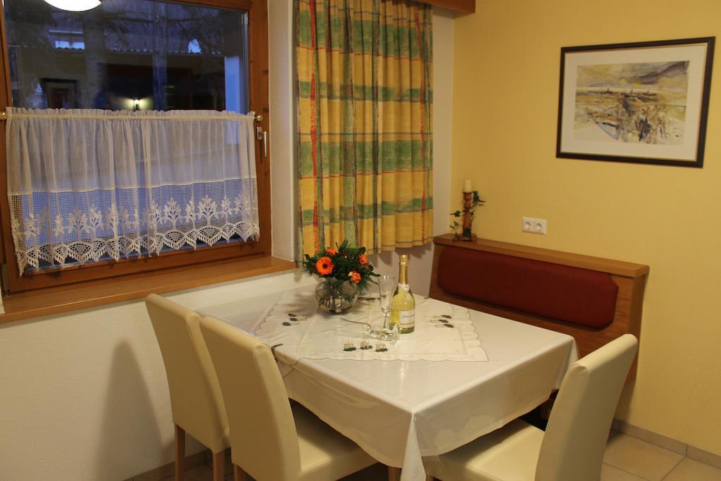 Appartements Zerzer Ried im Oberinntal Cameră foto