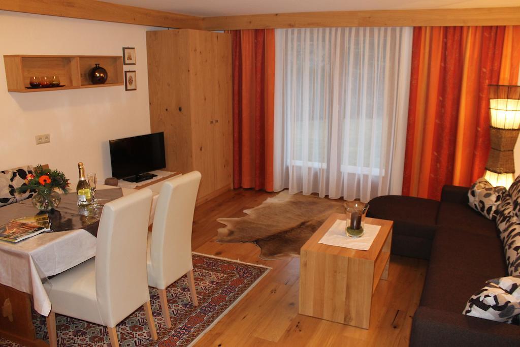 Appartements Zerzer Ried im Oberinntal Cameră foto
